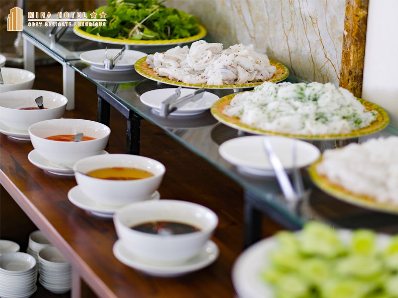 buffet-sang-tai-khach-san-mira-hotel-miraquynhon